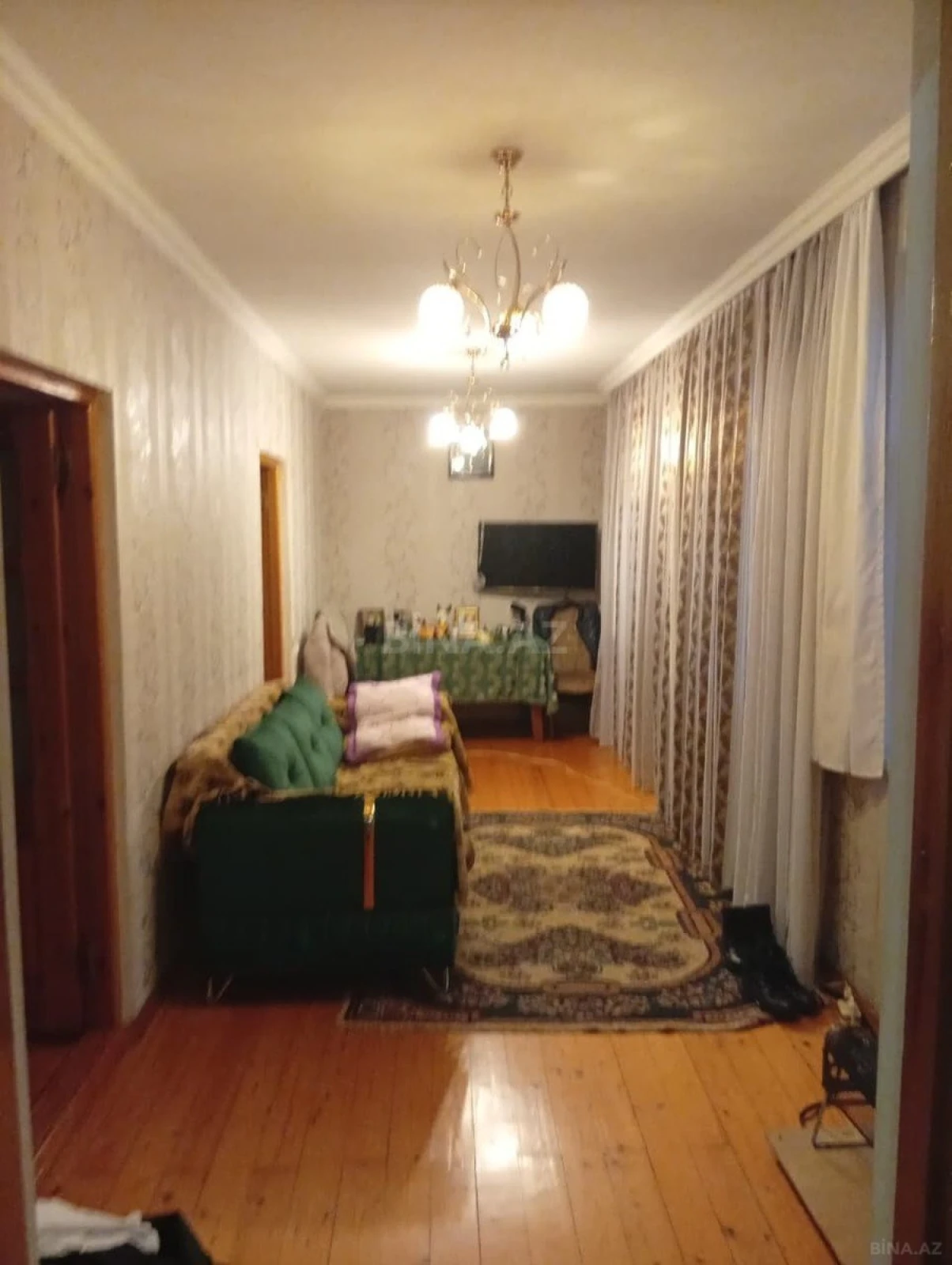 Satılır 5 otaqlı həyət evi 200 m²