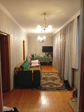 Satılır 5 otaqlı həyət evi 200 m²