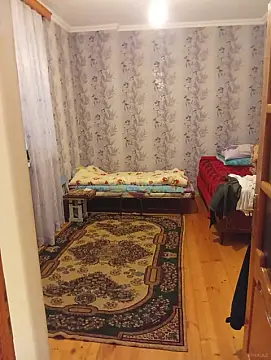 Satılır 5 otaqlı həyət evi 200 m²