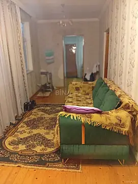 Satılır 5 otaqlı həyət evi 200 m²