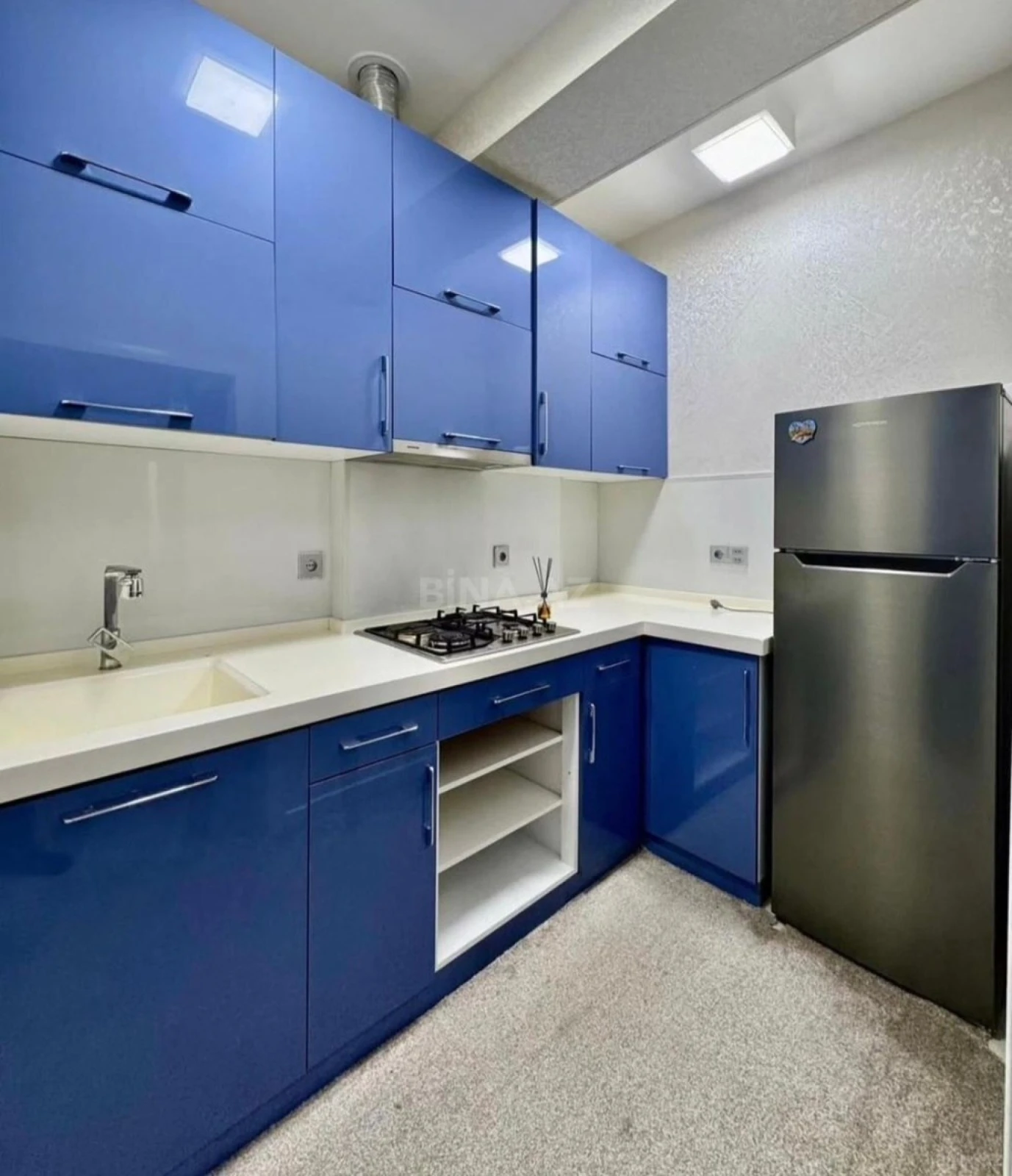 Kirayə verilir 2 otaqlı mənzil 55 m²