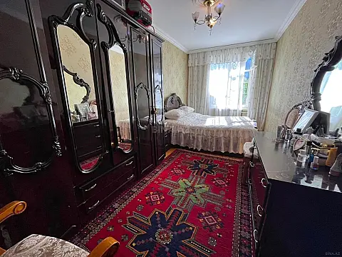 Satılır 3 otaqlı mənzil 50 m²