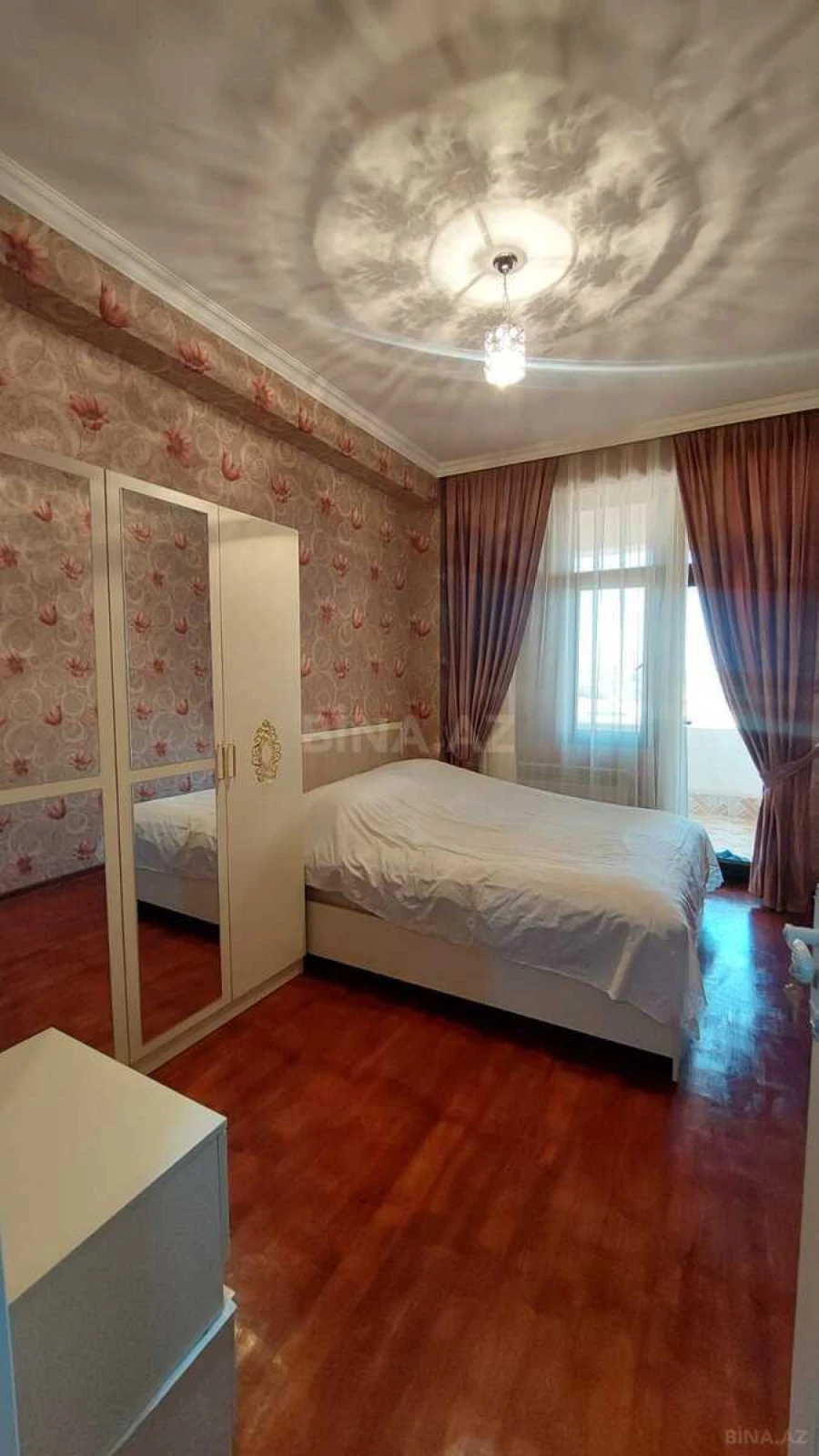 Satılır 2 otaqlı mənzil 57 m²