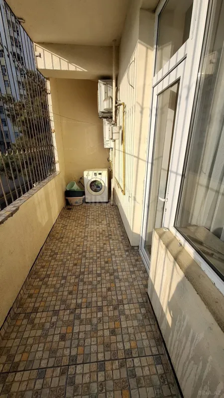 Satılır 2 otaqlı mənzil 70 m²
