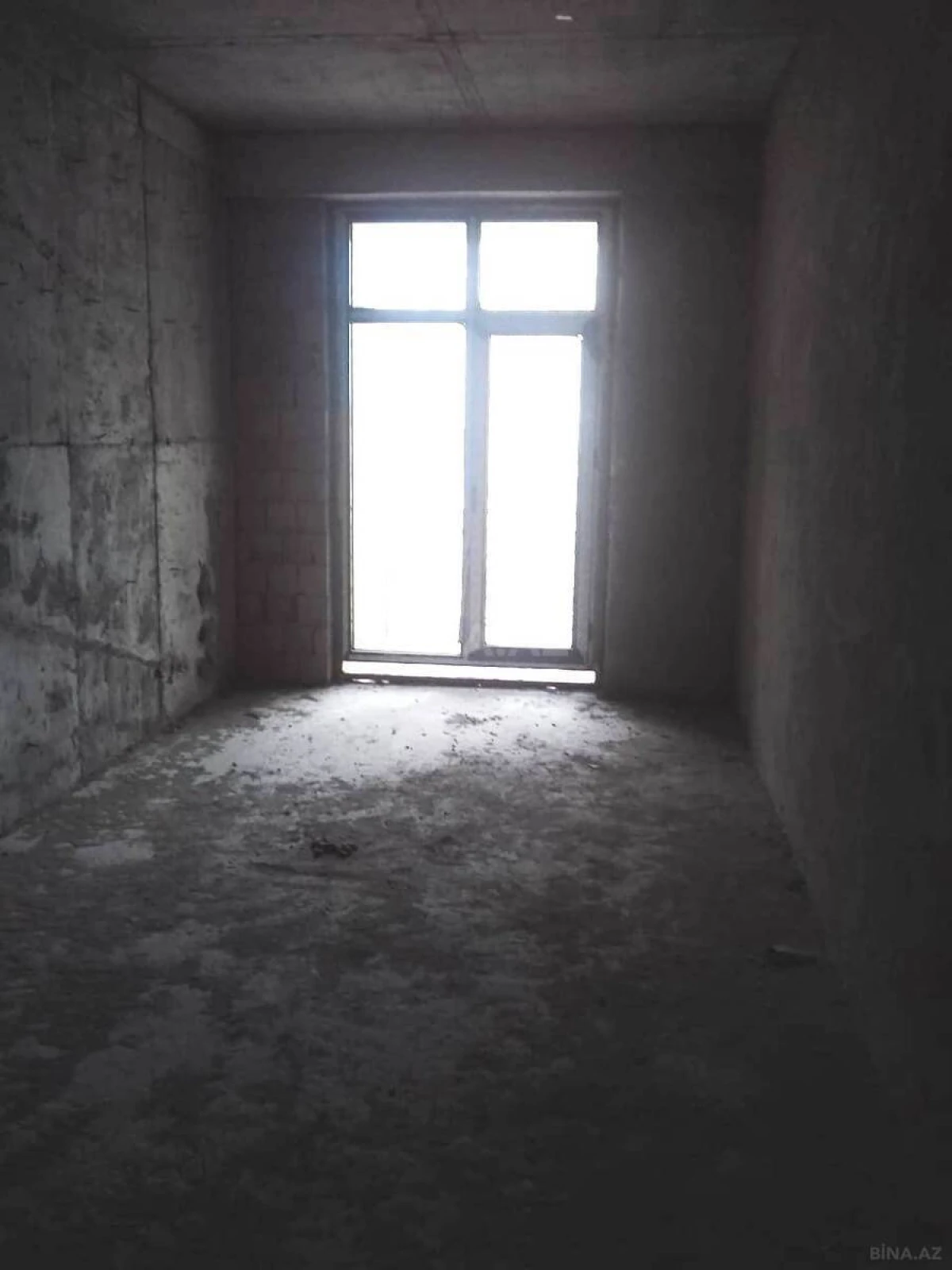 Satılır 4 otaqlı mənzil 152.8 m²