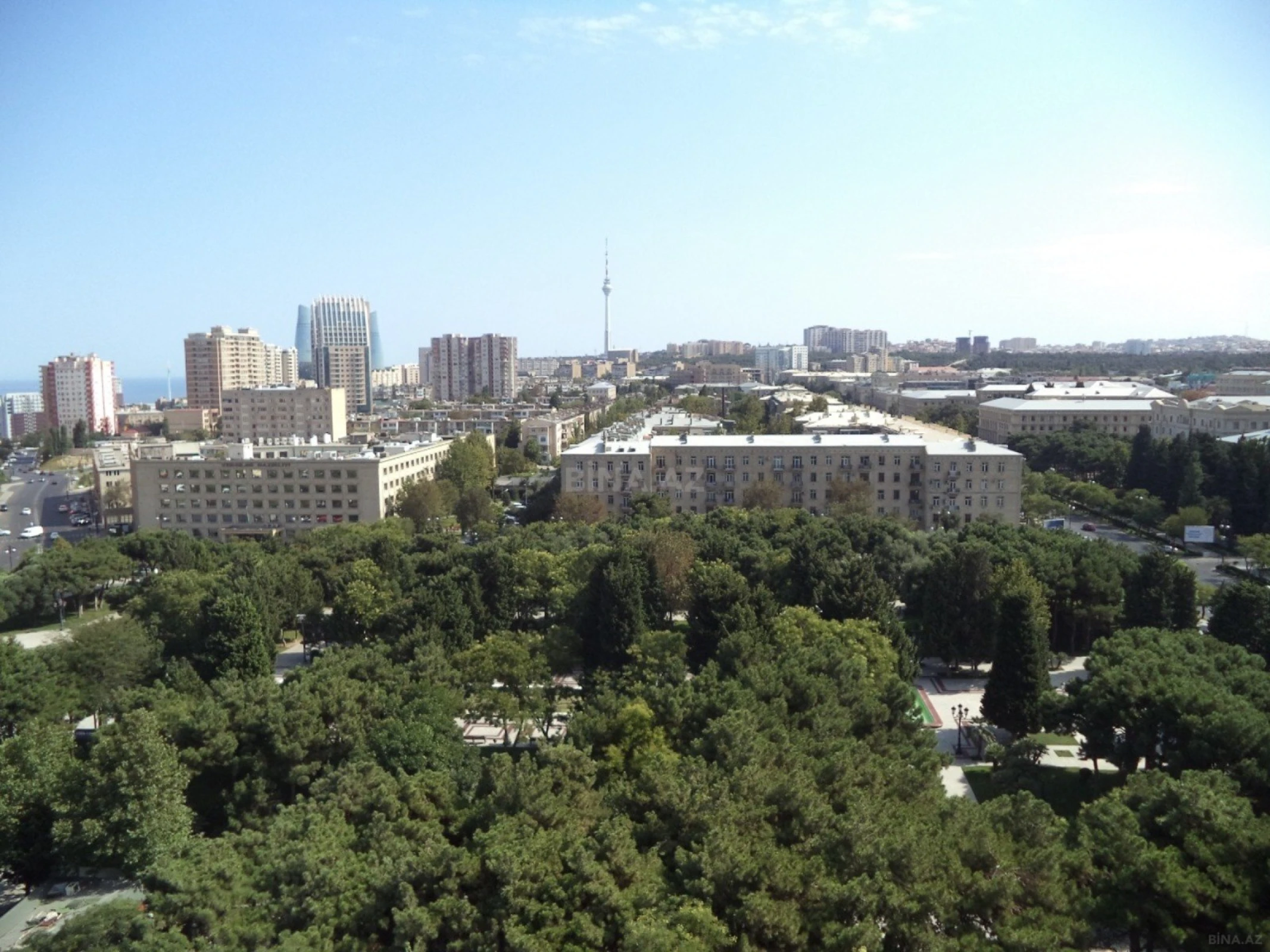 Satılır 4 otaqlı mənzil 152.8 m²