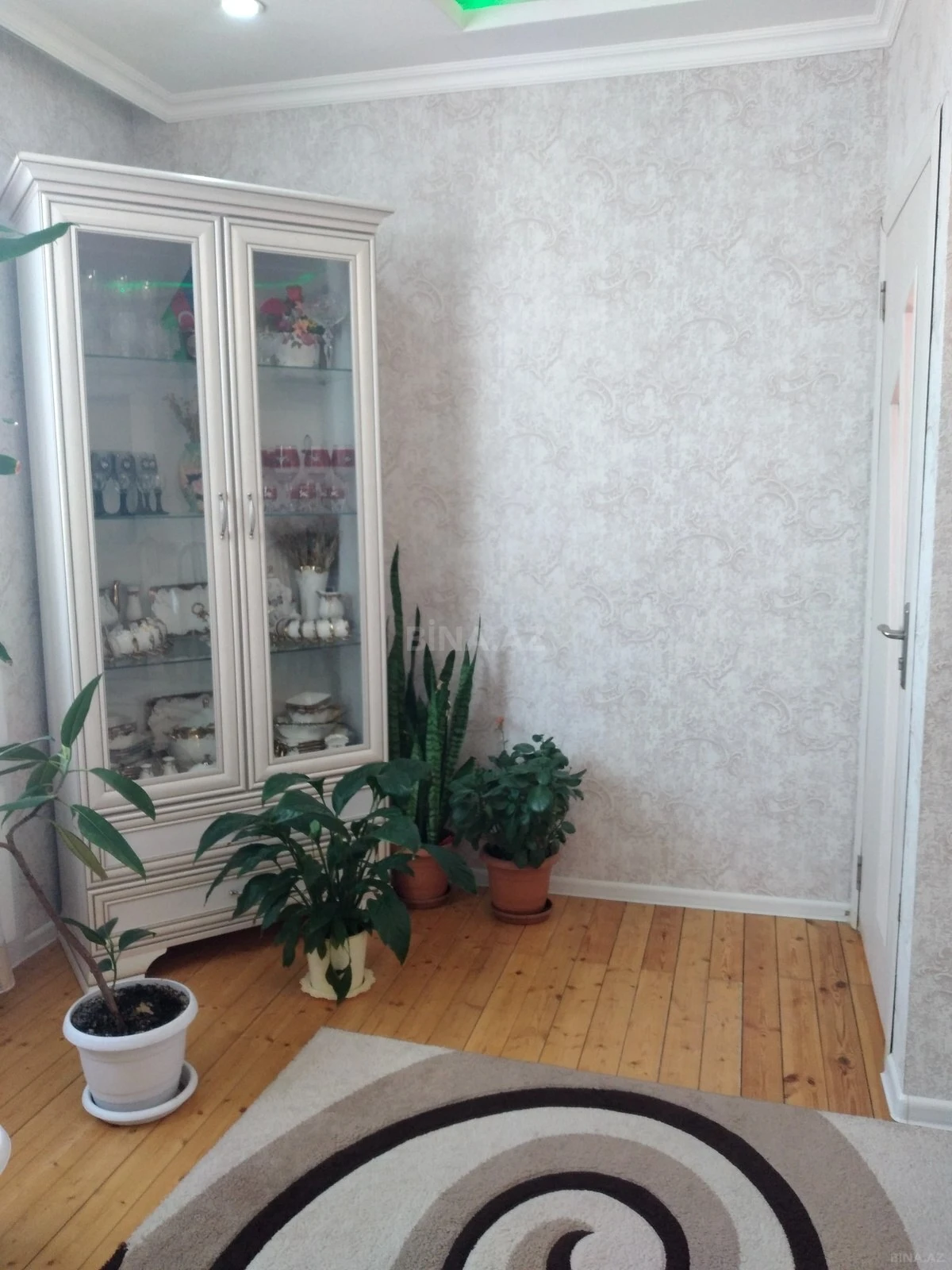 Satılır 2 otaqlı mənzil 57 m²
