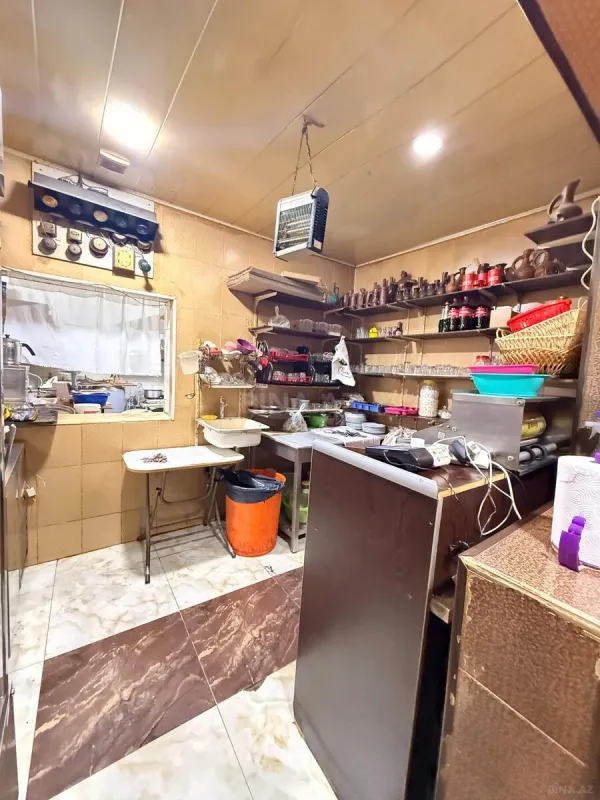 Satılır obyekt 200 m²