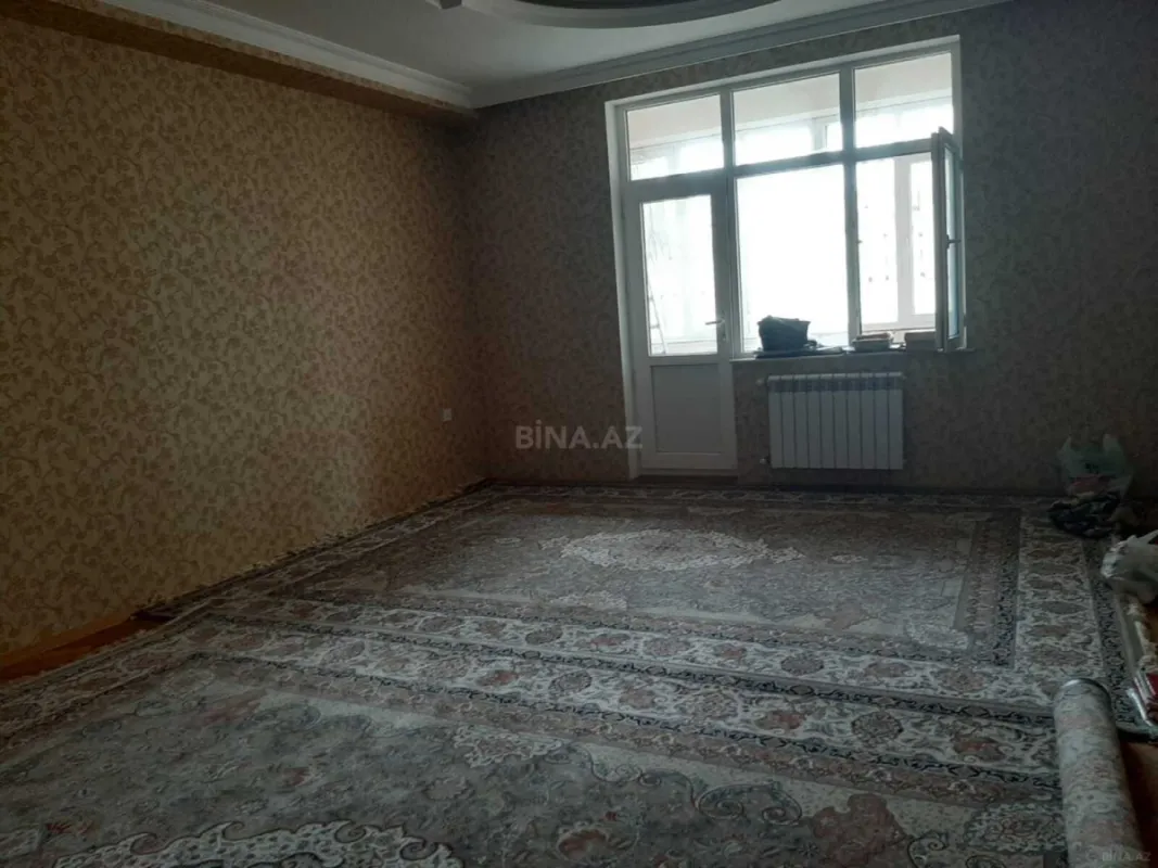 Satılır 4 otaqlı mənzil 150 m²