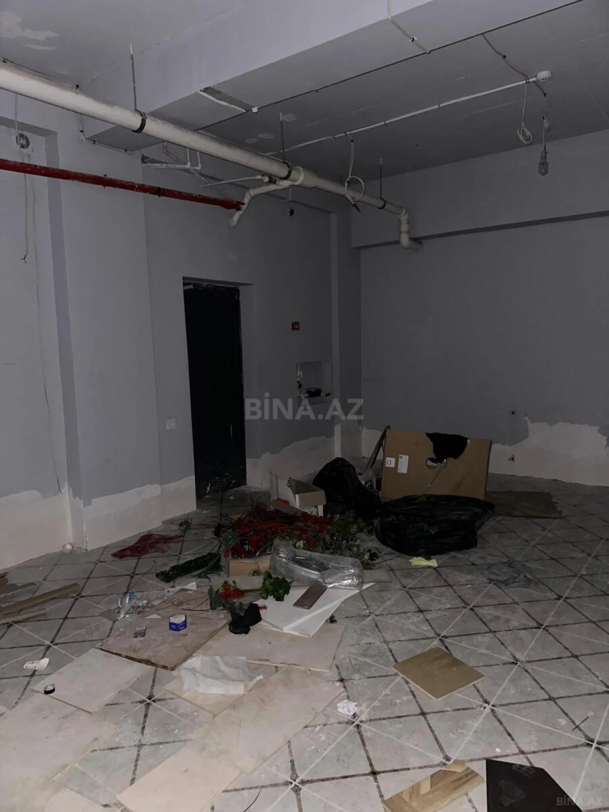 Kirayə verilir obyekt 300 m²