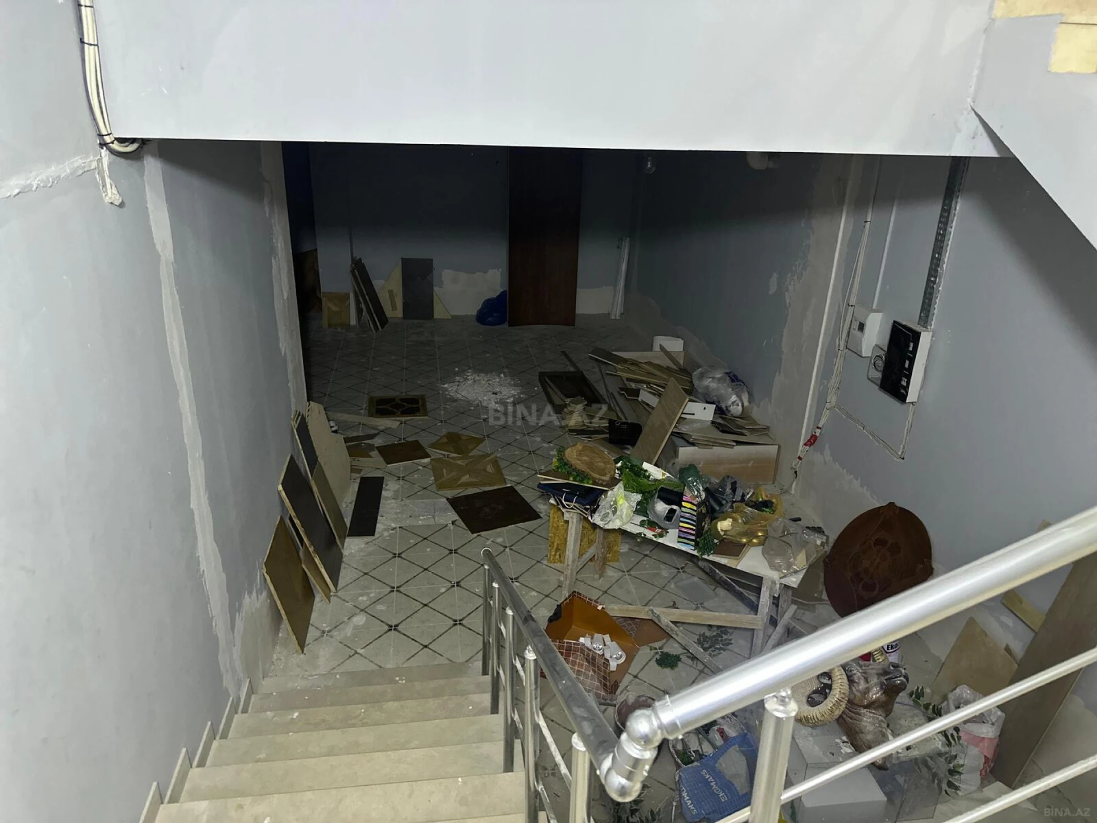 Kirayə verilir obyekt 300 m²