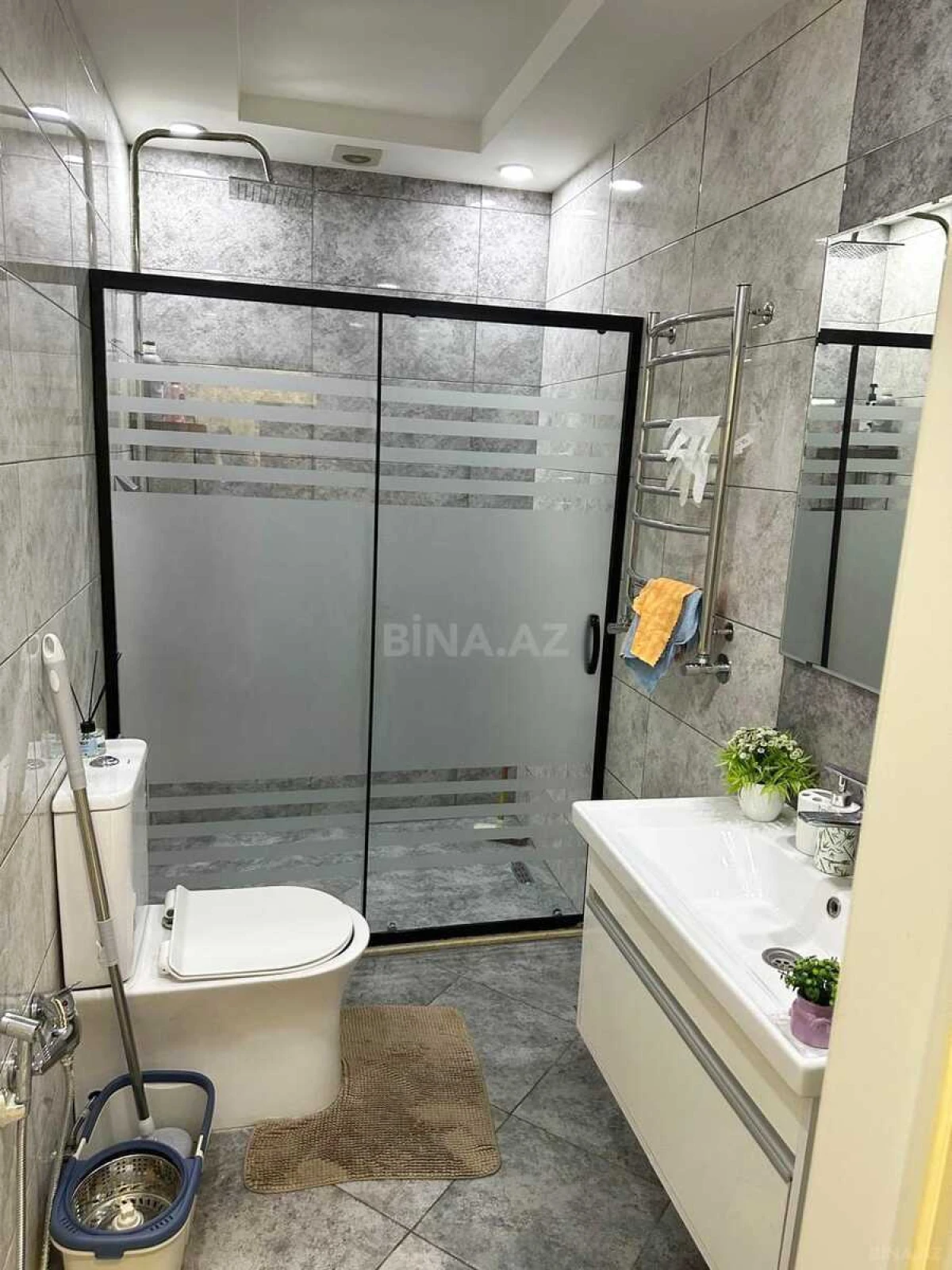 Kirayə verilir 2 otaqlı mənzil 110 m²