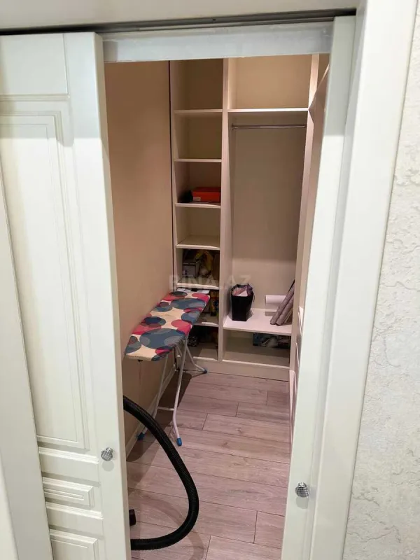 Kirayə verilir 2 otaqlı mənzil 110 m²