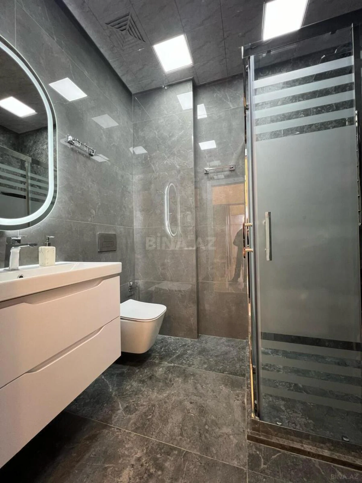 Kirayə verilir 2 otaqlı mənzil 78 m²