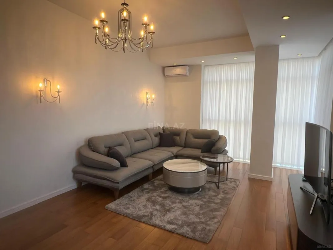 Kirayə verilir 2 otaqlı mənzil 78 m²