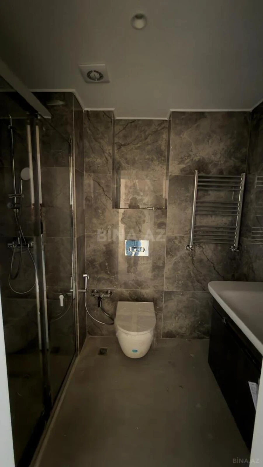 Satılır 3 otaqlı mənzil 97 m²