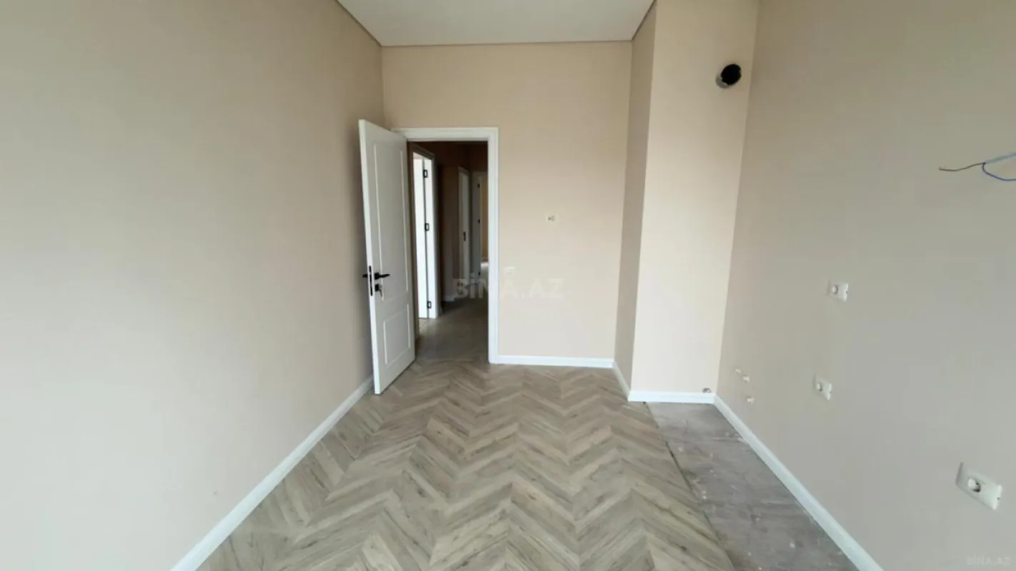 Satılır 3 otaqlı mənzil 97 m²