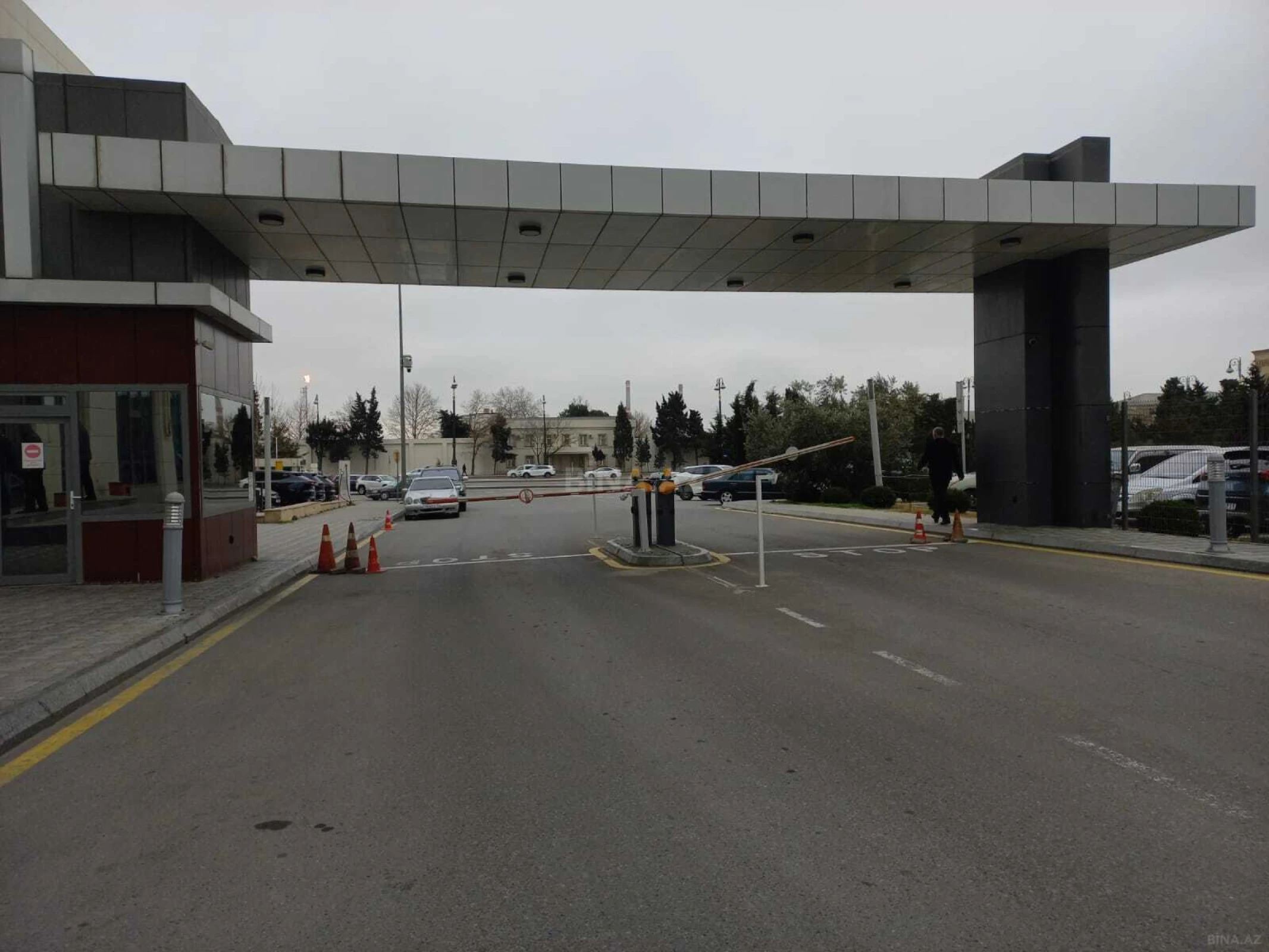 Satılır 5 otaqlı mənzil 397 m²