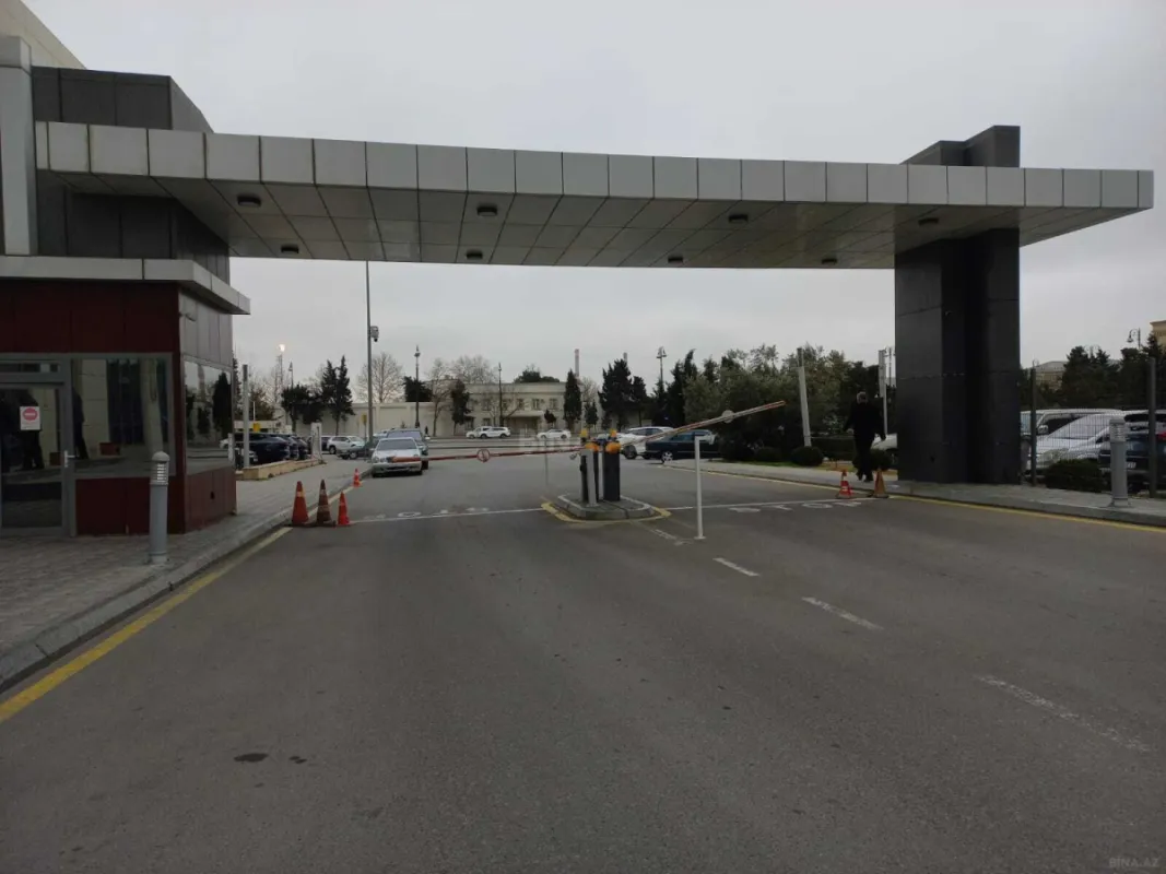 Satılır 5 otaqlı mənzil 397 m²