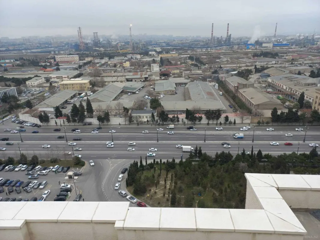 Satılır 5 otaqlı mənzil 397 m²