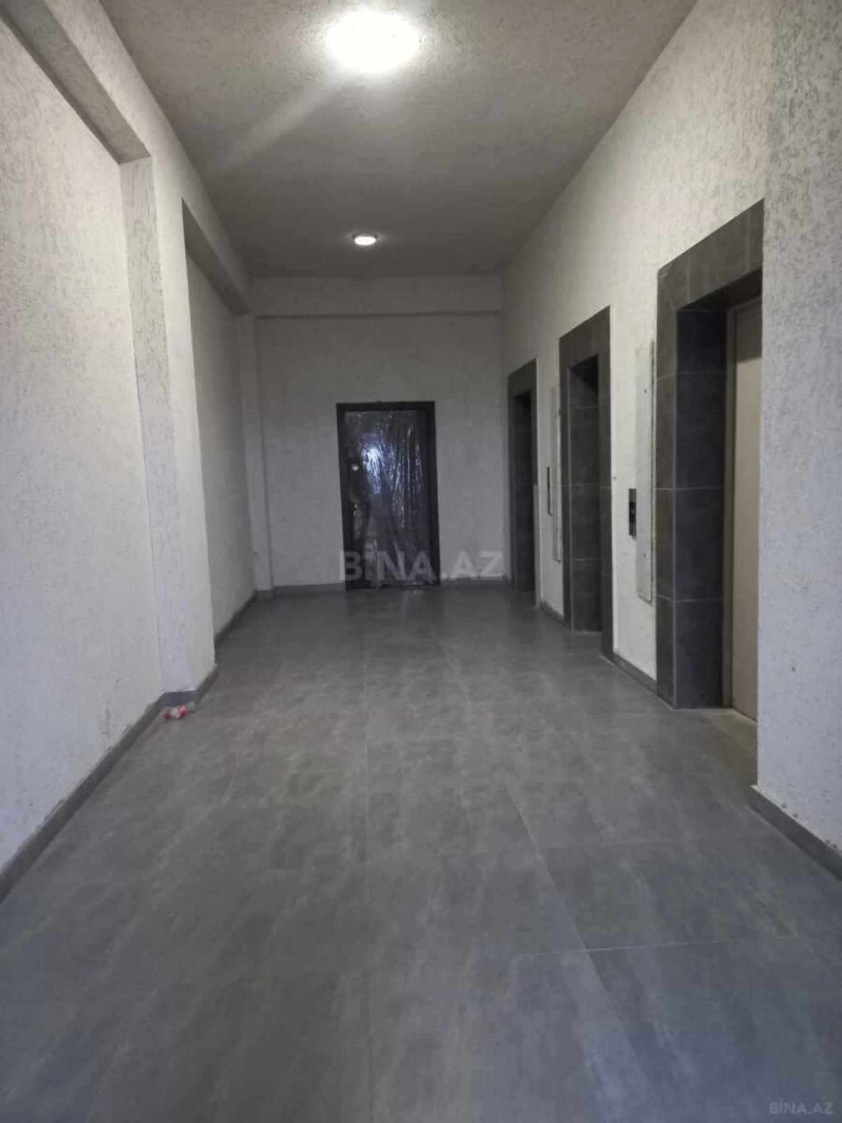 Satılır 5 otaqlı mənzil 397 m²