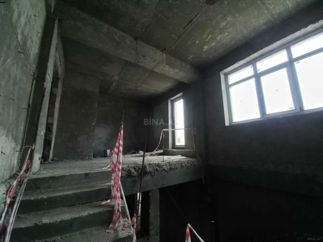 Satılır 5 otaqlı mənzil 397 m²