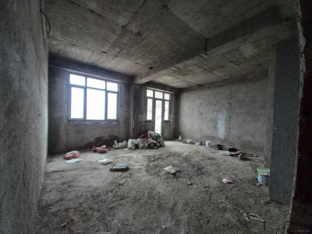 Satılır 5 otaqlı mənzil 397 m²