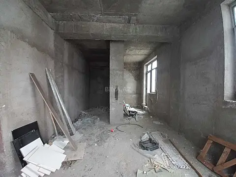 Satılır 5 otaqlı mənzil 397 m²