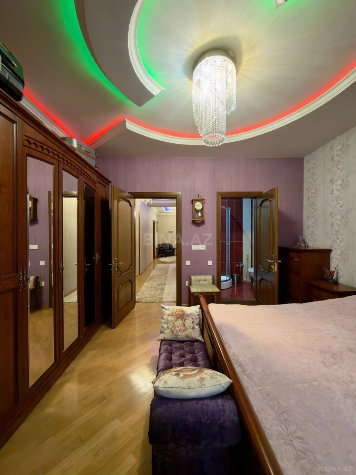 Satılır 3 otaqlı mənzil 160 m²