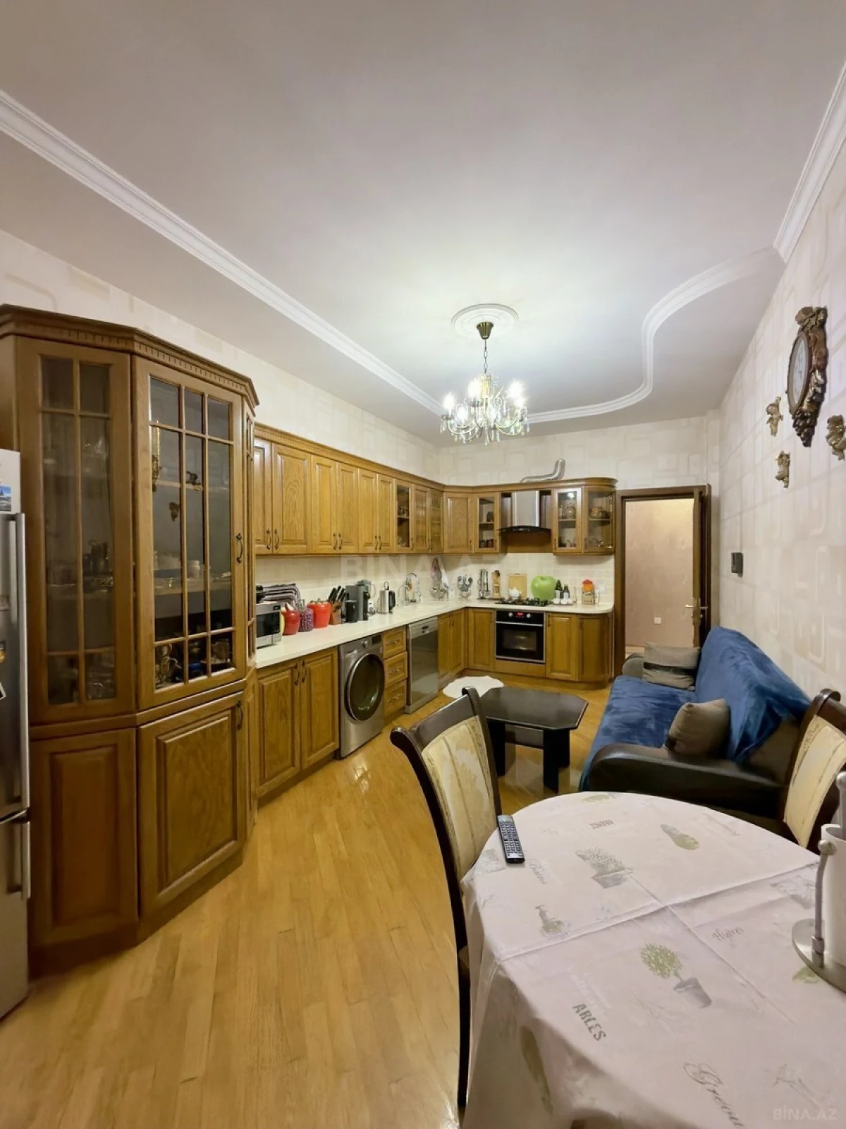 Satılır 3 otaqlı mənzil 160 m²