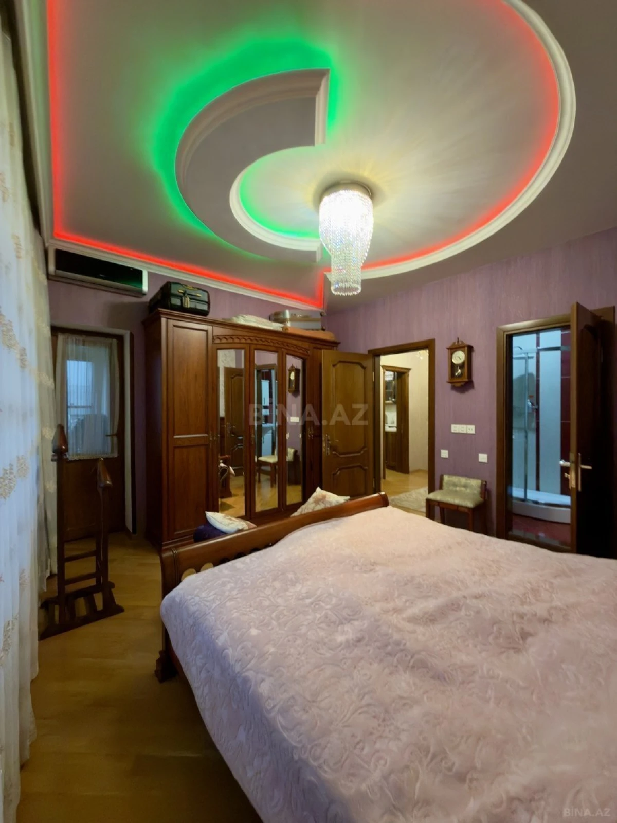 Satılır 3 otaqlı mənzil 160 m²