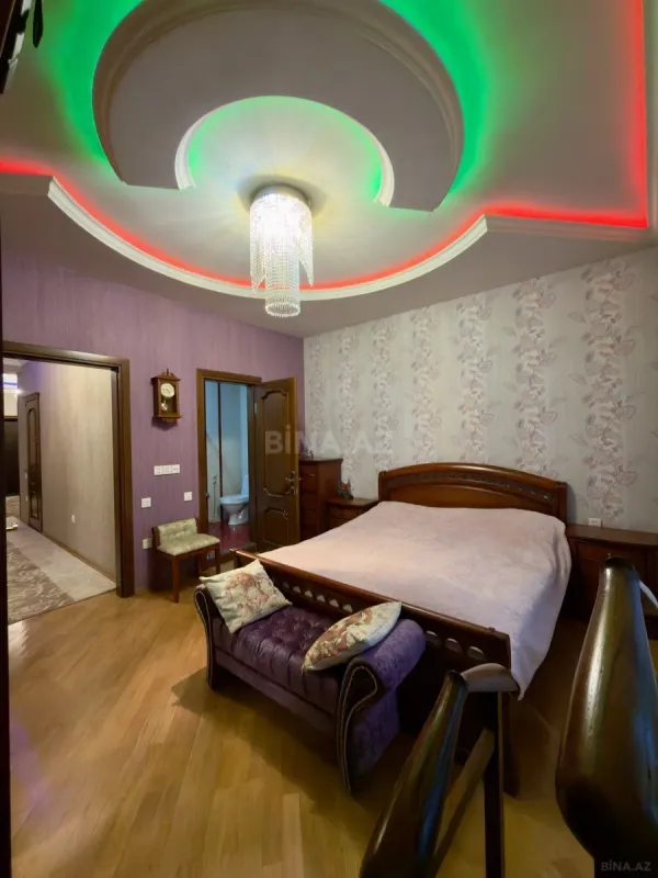 Satılır 3 otaqlı mənzil 160 m²