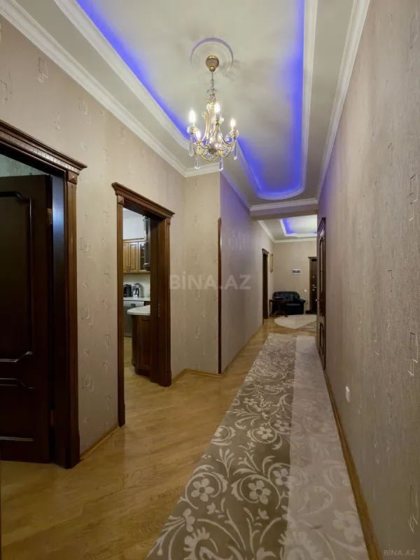 Satılır 3 otaqlı mənzil 160 m²
