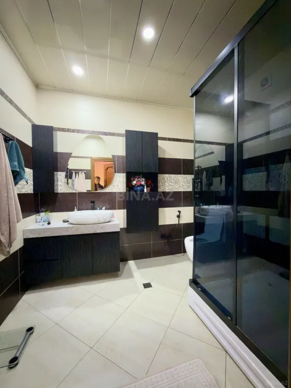 Satılır 3 otaqlı mənzil 160 m²