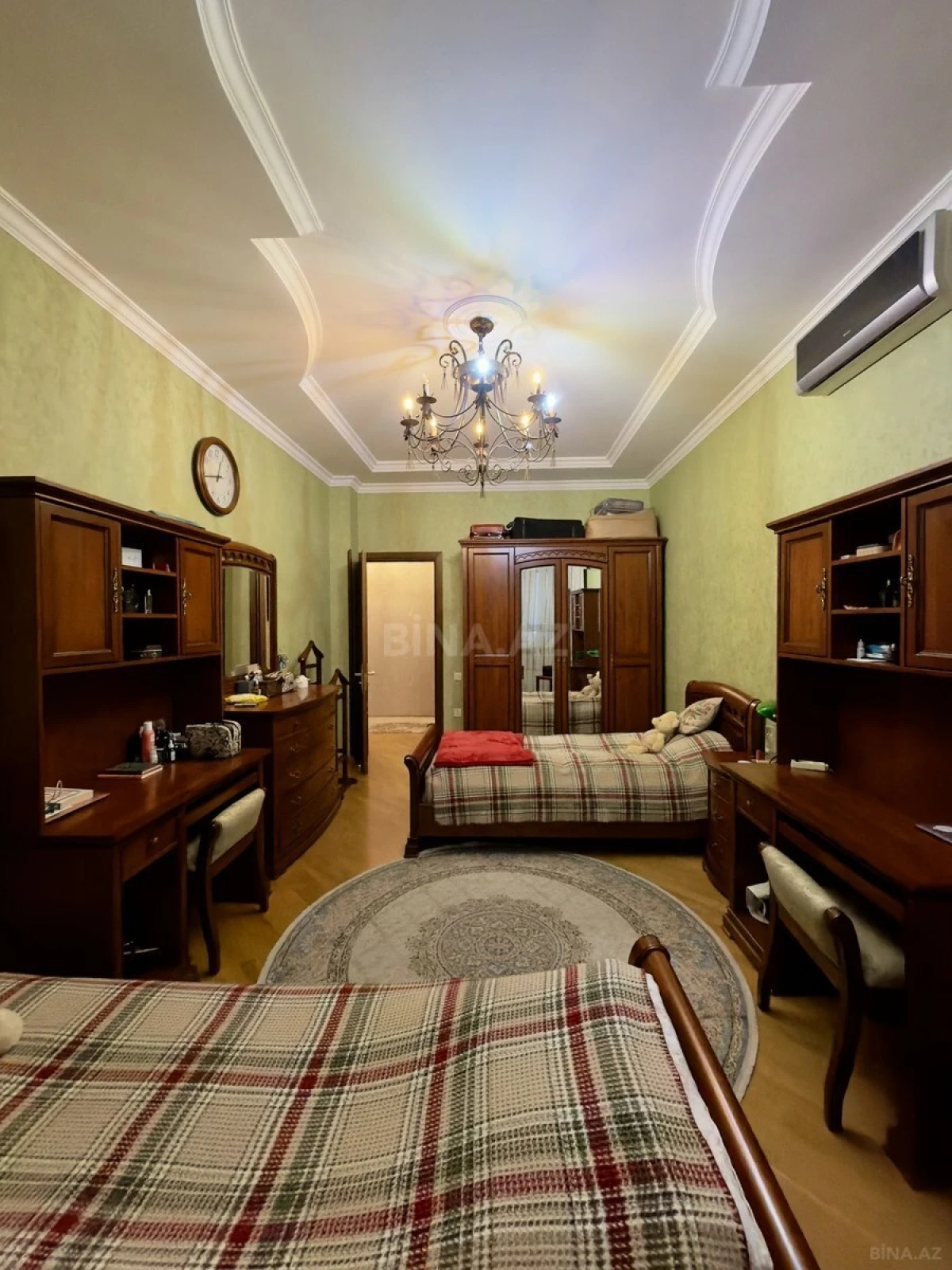 Satılır 3 otaqlı mənzil 160 m²