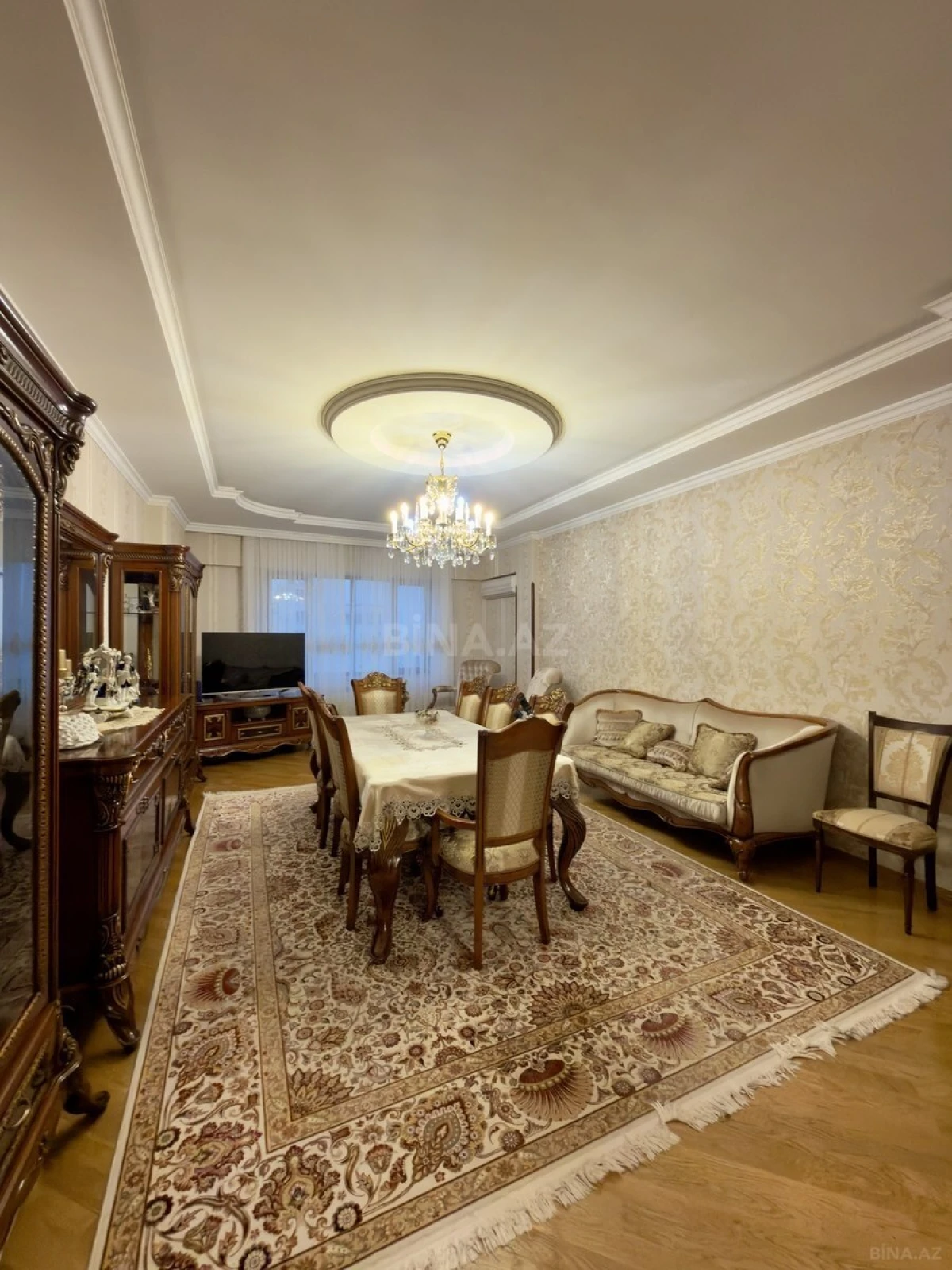 Satılır 3 otaqlı mənzil 160 m²