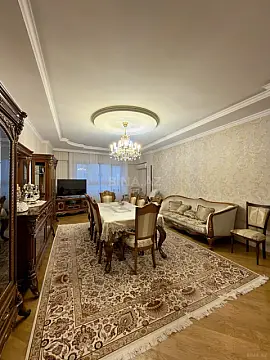 Satılır 3 otaqlı mənzil 160 m²