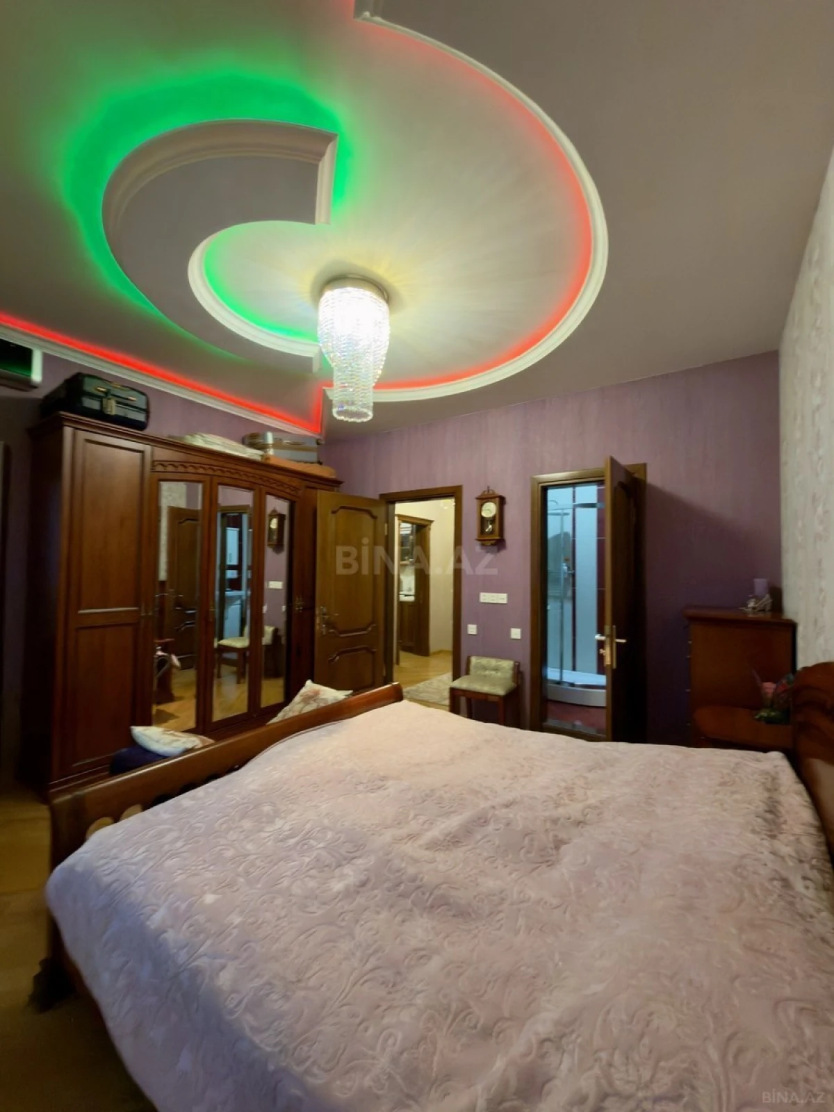 Satılır 3 otaqlı mənzil 160 m²