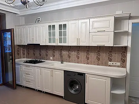 Kirayə verilir 2 otaqlı mənzil 121 m²
