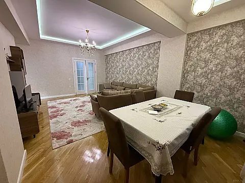 Satılır 3 otaqlı mənzil 90 m² — Bakı, Həzi Aslanov qəs. 3 otaq 90.00 m²