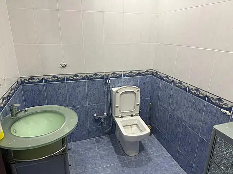 Kirayə verilir 3 otaqlı mənzil 150 m²