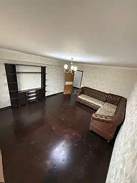 Kirayə verilir 3 otaqlı mənzil 130 m²