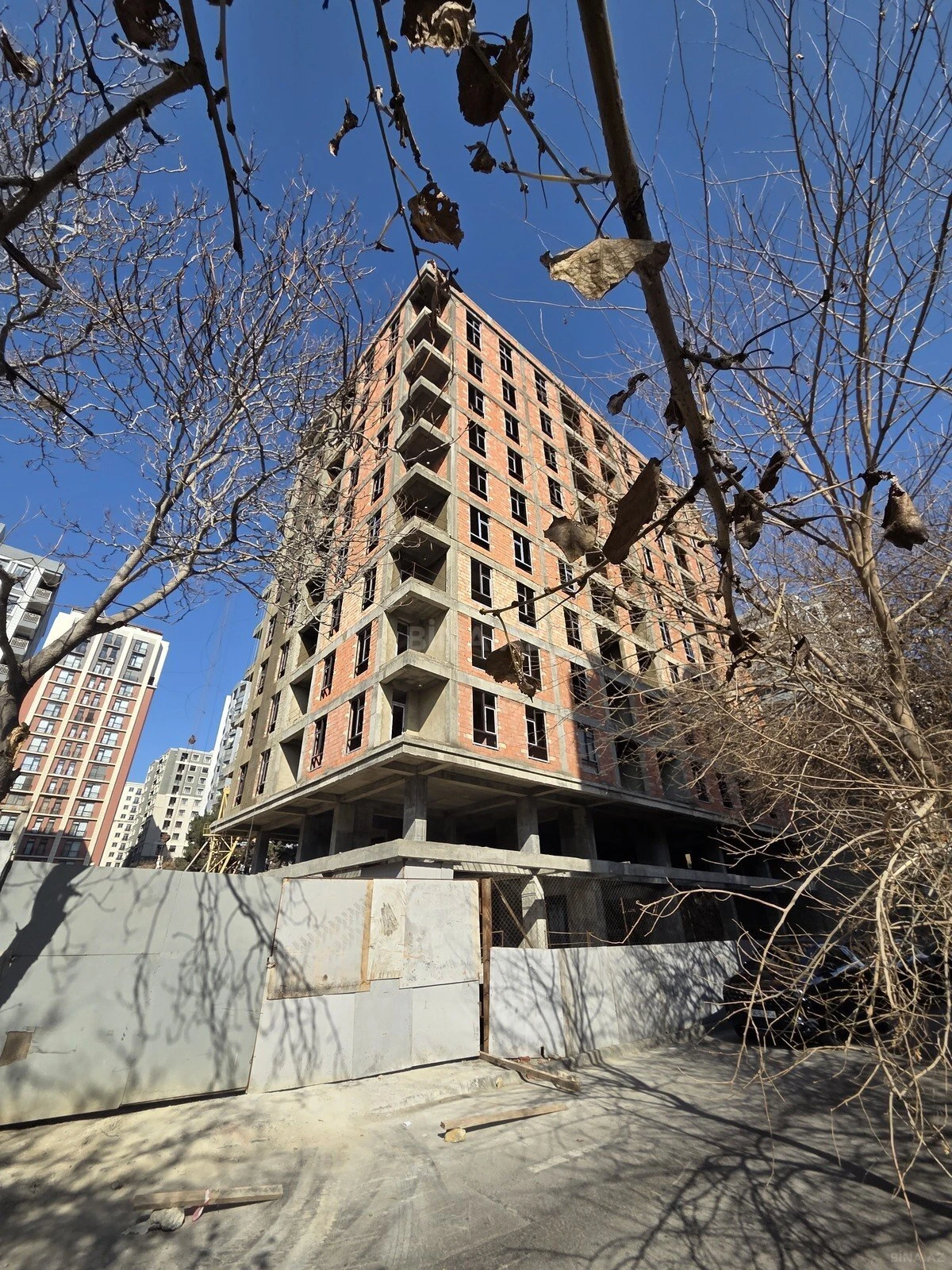 Satılır 1 otaqlı mənzil 55 m²