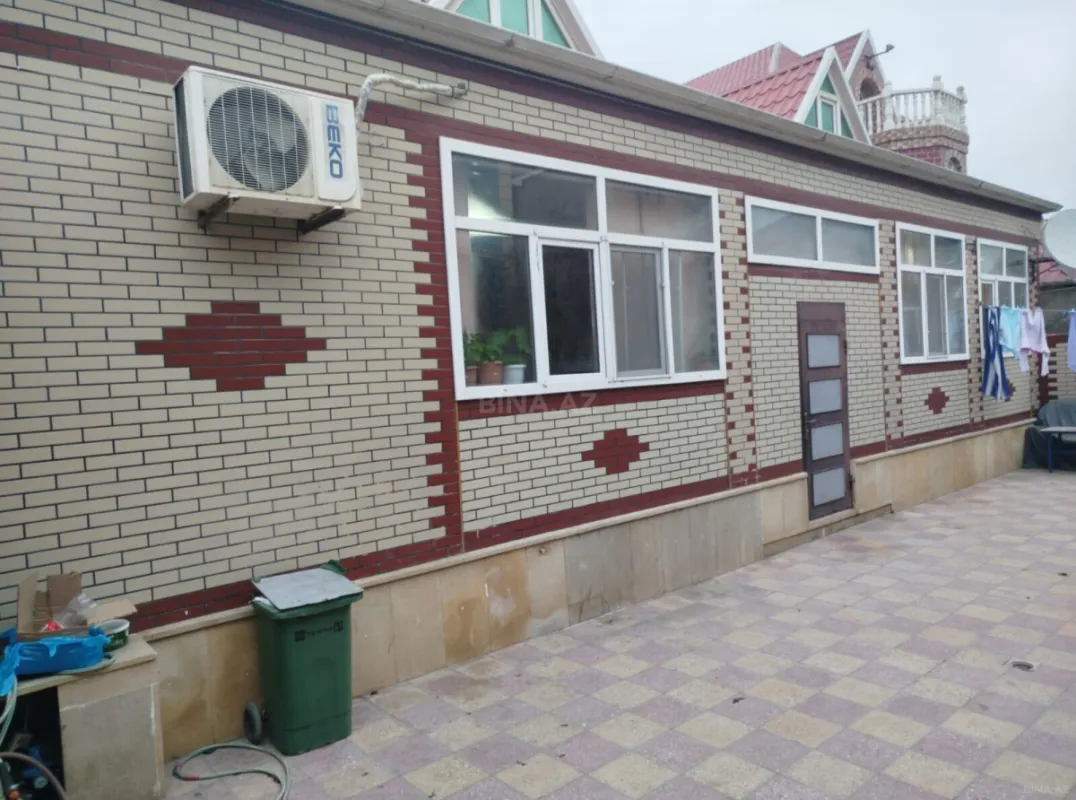 Satılır 4 otaqlı həyət evi 172 m²