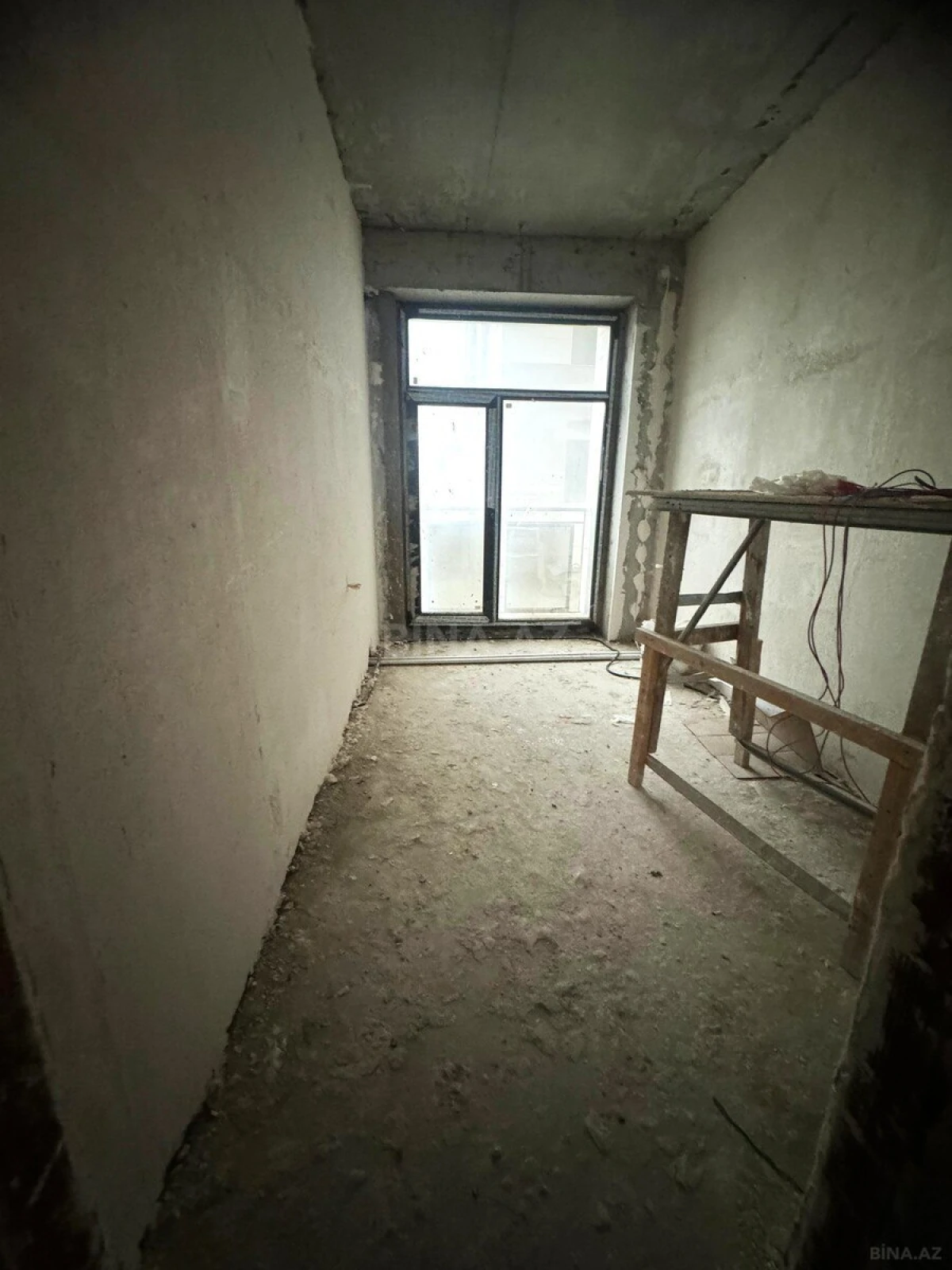 Satılır 3 otaqlı mənzil 97 m²