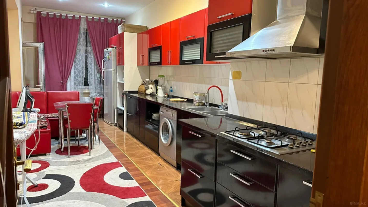 Satılır 2 otaqlı mənzil 95 m²