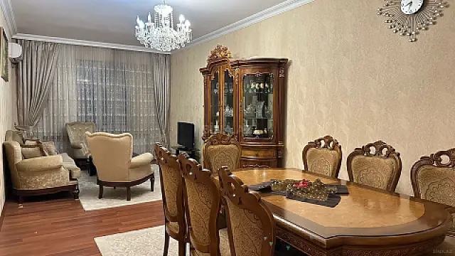 Satılır 2 otaqlı mənzil 95 m²