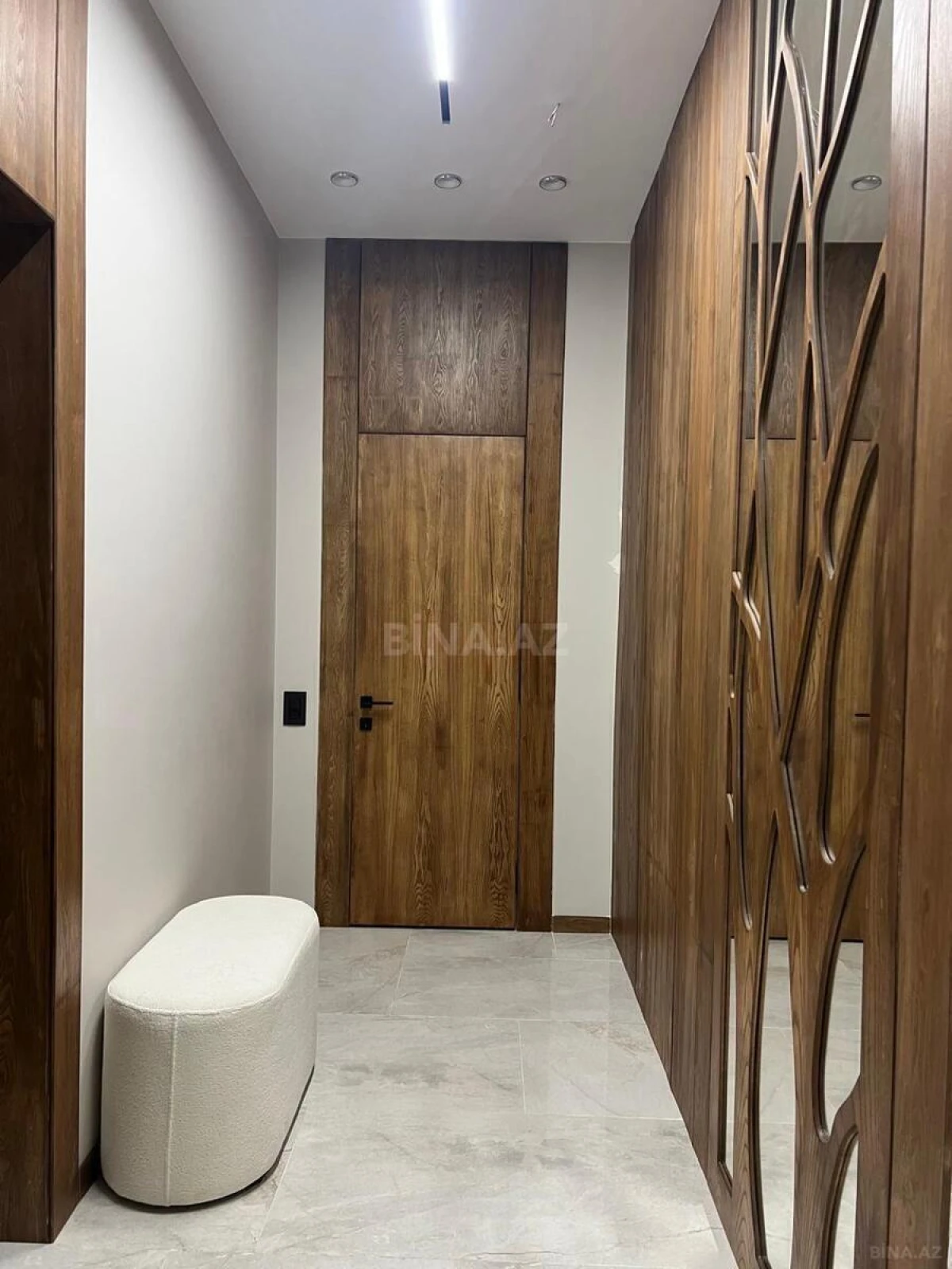 Kirayə verilir 2 otaqlı mənzil 67 m²