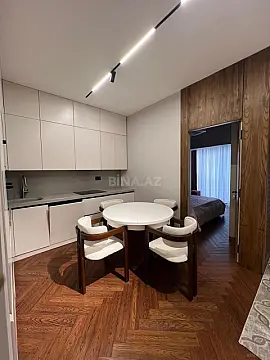 Kirayə verilir 2 otaqlı mənzil 67 m²