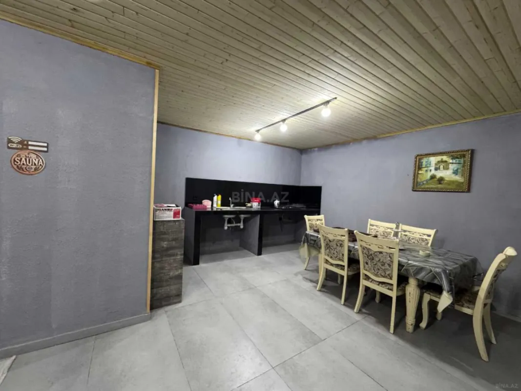 Satılır 4 otaqlı həyət evi 200 m²